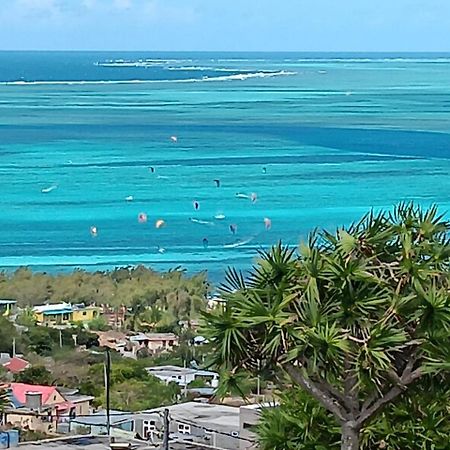 Chez Laineda Le Bijou Mourouk Rodrigues Bed and Breakfast Port South East Buitenkant foto