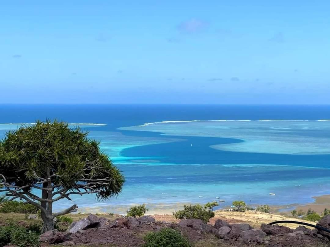 Chez Laineda Le Bijou Mourouk Rodrigues Bed and Breakfast Port South East Buitenkant foto
