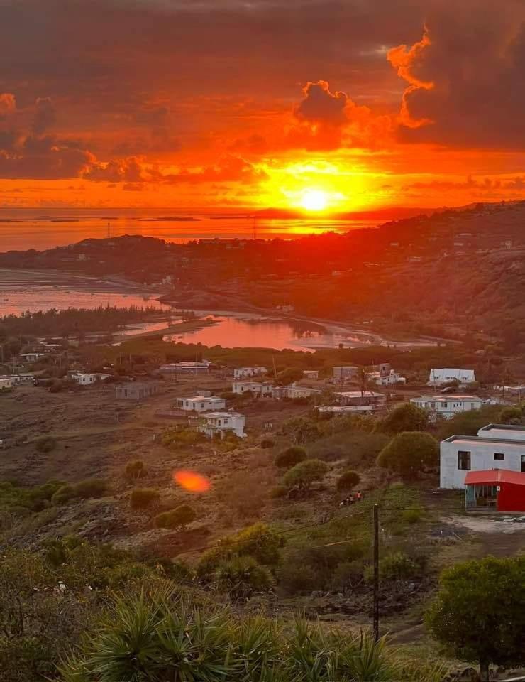 Chez Laineda Le Bijou Mourouk Rodrigues Bed and Breakfast Port South East Buitenkant foto