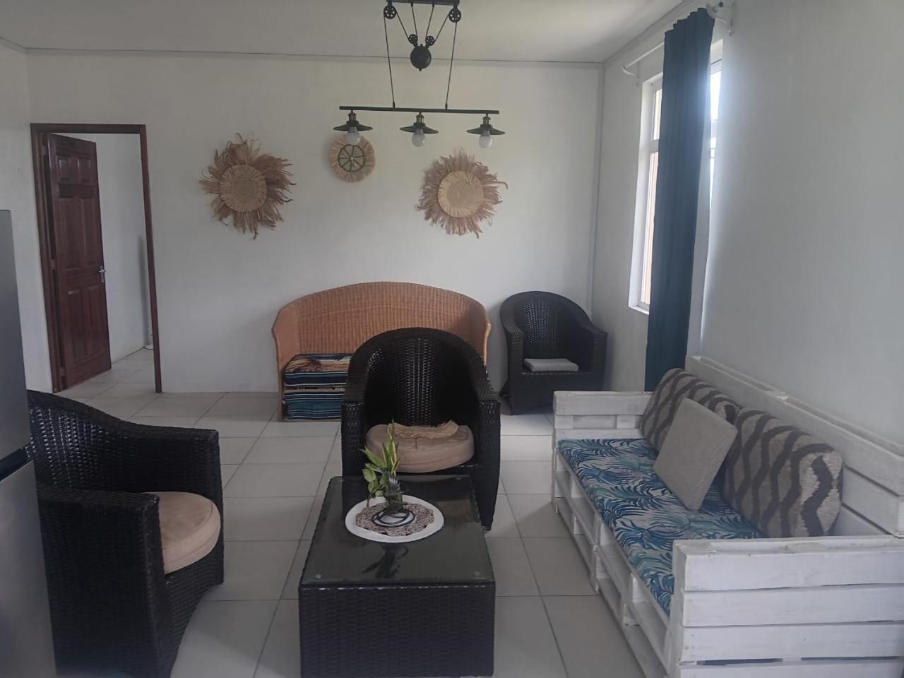 Chez Laineda Le Bijou Mourouk Rodrigues Bed and Breakfast Port South East Buitenkant foto